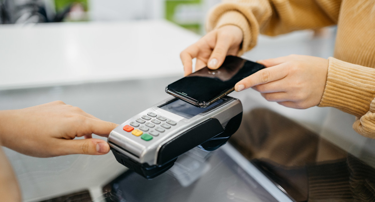 Retail technology : Reports, statistics and latest trends and how to make them work in your business successful Retail technology